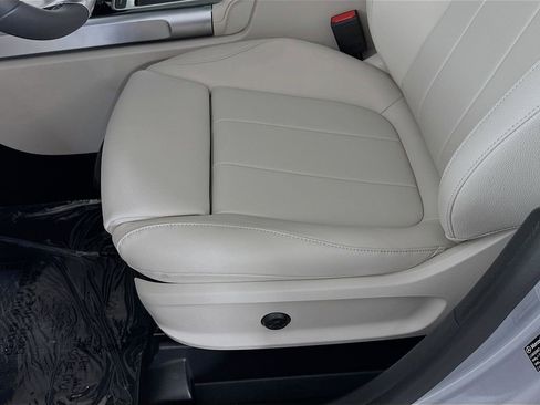 Certified 2026 Mercedes-Benz GLB 250 4MATIC image 19