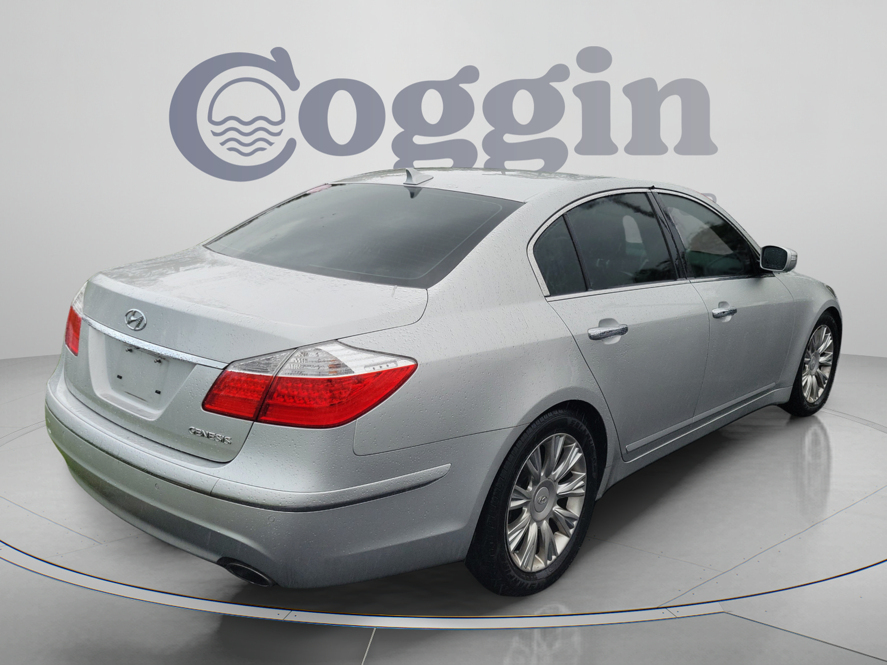 Used 2009 Hyundai Genesis 3.8 w/ Technology Pkg 4 RWD image 5
