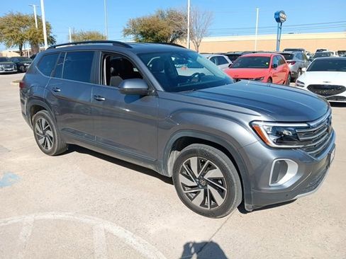 Used 2024 Volkswagen Atlas SE image 6