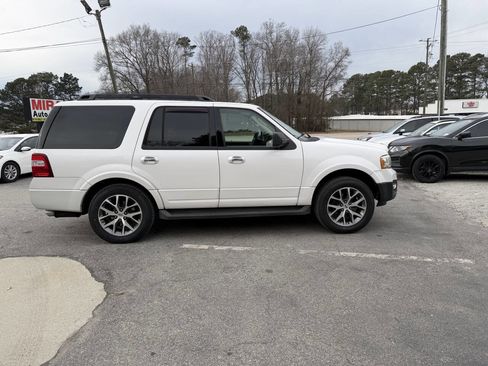 Used 2015 Ford Expedition XLT w/ Equipment Group 202A image 7