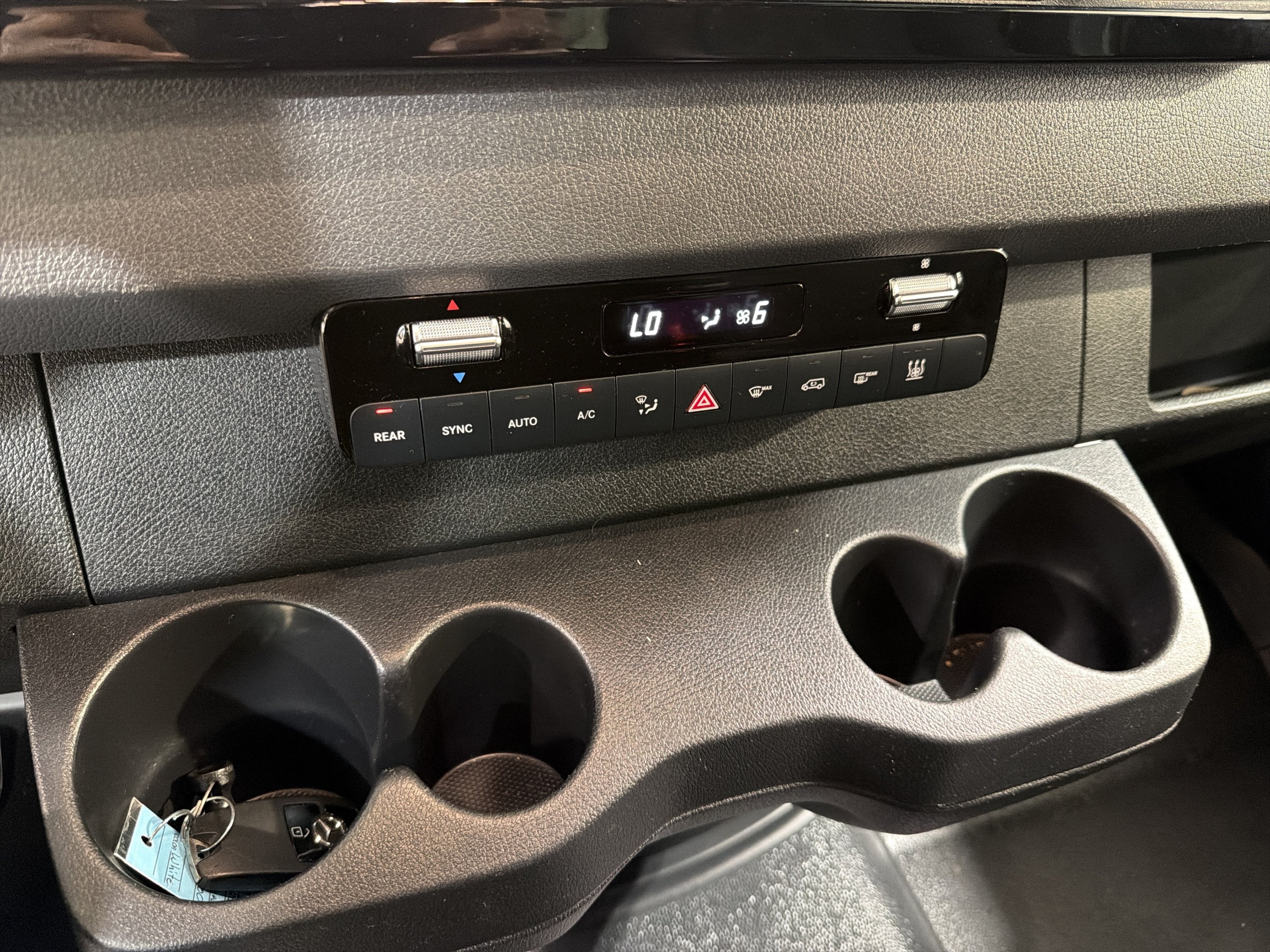 Used 2025 Mercedes-Benz Sprinter 2500 image 19