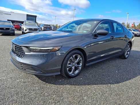 Certified 2023 Honda Accord EX image 3