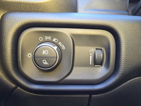 Used 2025 RAM 2500 Big Horn AWD/4WD image 11