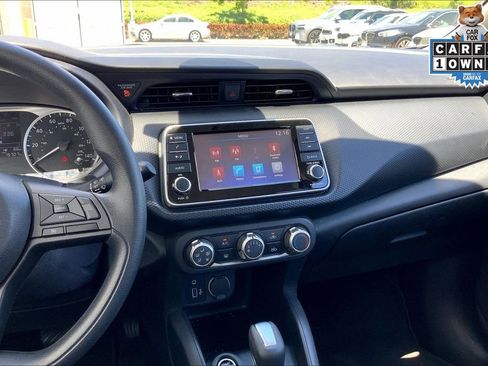 Used 2024 Nissan Kicks S image 6