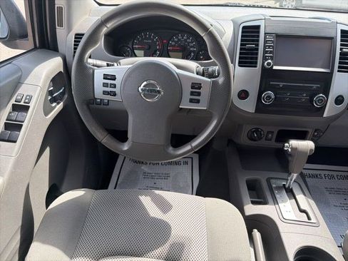 Used 2019 Nissan Frontier SV AWD/4WD image 23