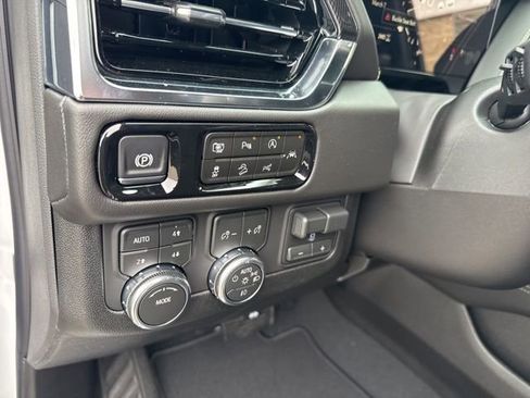 New 2026 GMC Yukon XL Elevation AWD/4WD image 22