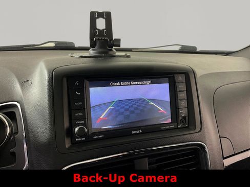 Used 2018 Dodge Grand Caravan SE FWD image 10