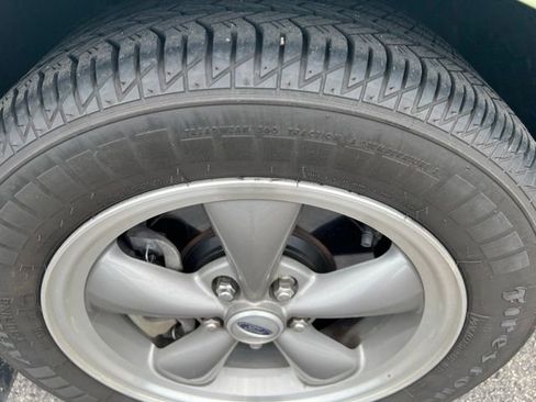 Used 2006 Ford Mustang GT RWD image 5