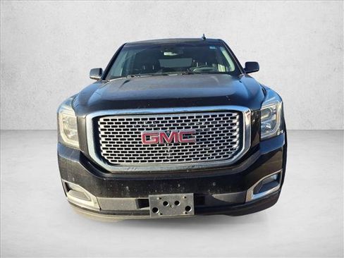 Used 2017 GMC Yukon Denali w/ Open Road Package AWD/4WD image 2