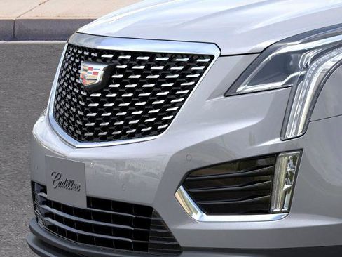 New 2026 Cadillac XT5 Luxury image 13