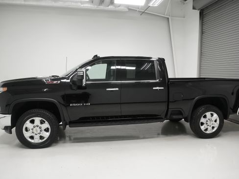 Used 2022 Chevrolet Silverado 2500 LTZ w/ LTZ Plus Package image 6