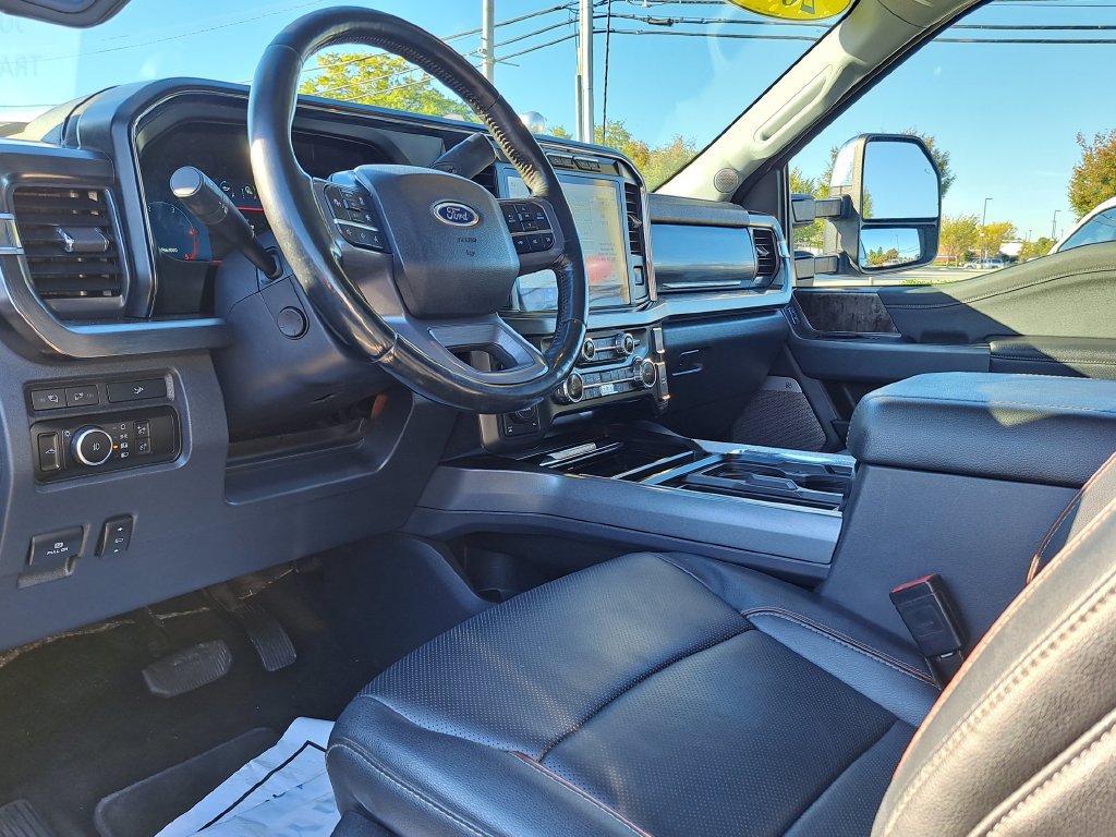 Used 2023 Ford F350 Lariat w/ Lariat Ultimate Package AWD/4WD image 8