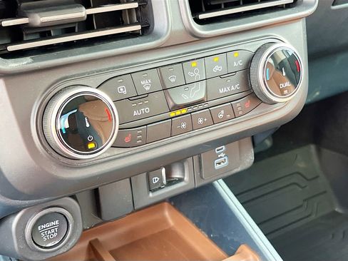 Used 2024 Ford Maverick Lariat AWD/4WD image 16