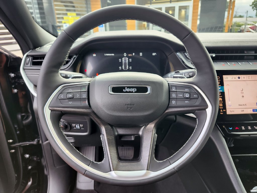 New 2026 Jeep Grand Cherokee Altitude AWD/4WD image 29