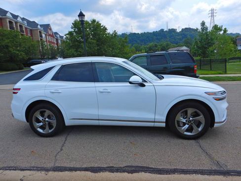 Used 2026 Genesis GV70 2.5T AWD/4WD image 10