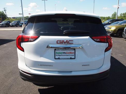 Used 2020 GMC Terrain SLE AWD/4WD image 2