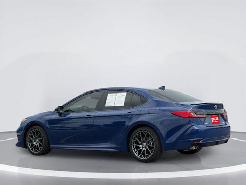 Used 2025 Toyota Camry XSE FWD image 4