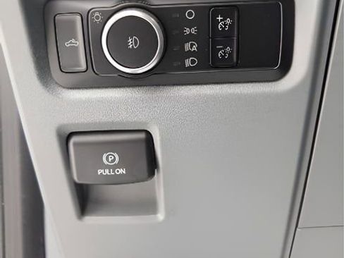Used 2023 Ford F150 XLT AWD/4WD image 24