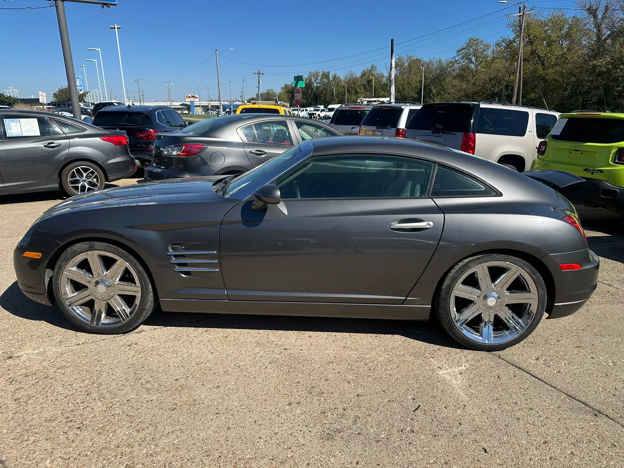 Used 2004 Chrysler Crossfire Coupe RWD image 4