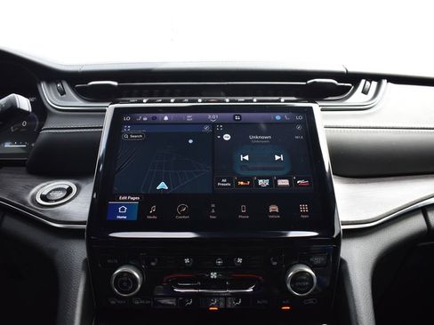 Used 2021 Jeep Grand Cherokee L Overland w/ Advanced Protech Group III image 19