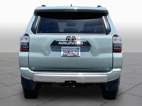 Certified 2023 Toyota 4Runner TRD Off-Road Premium w/ Moonroof Package AWD/4WD image 4