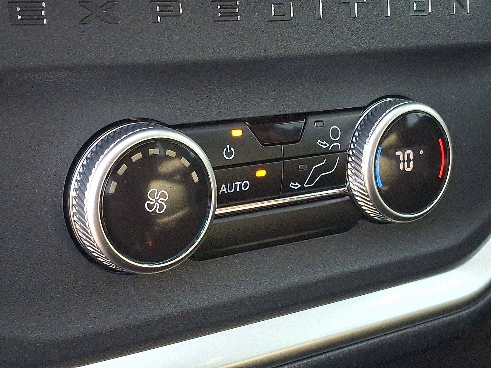 Certified 2025 Ford Expedition Active AWD/4WD image 12
