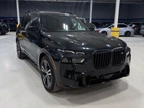 Used 2023 BMW X7 M60i image 15