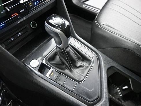 Used 2023 Volkswagen Tiguan SE R-Line image 12