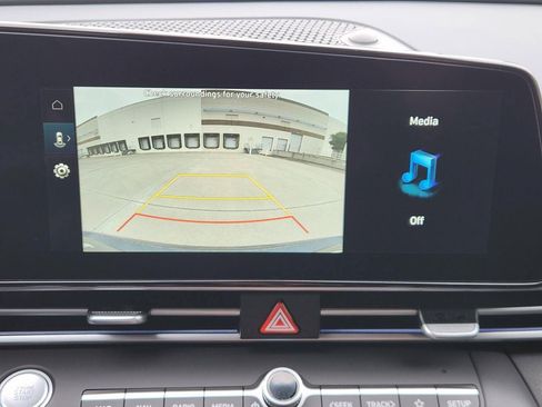 New 2026 Hyundai Elantra Limited FWD image 10