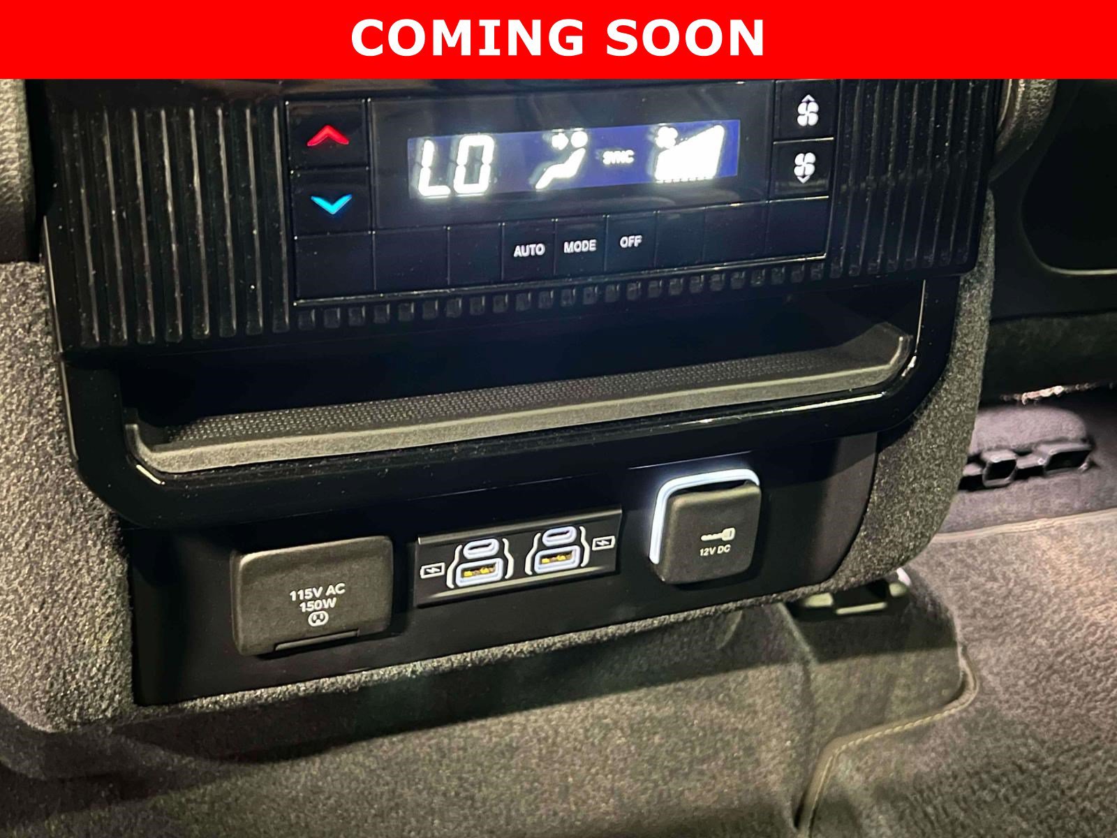 Certified 2024 Jeep Wagoneer Series II w/ Flexible Seating Group AWD/4WD image 17