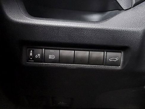 Used 2022 Toyota RAV4 XLE w/ Convenience Package image 25