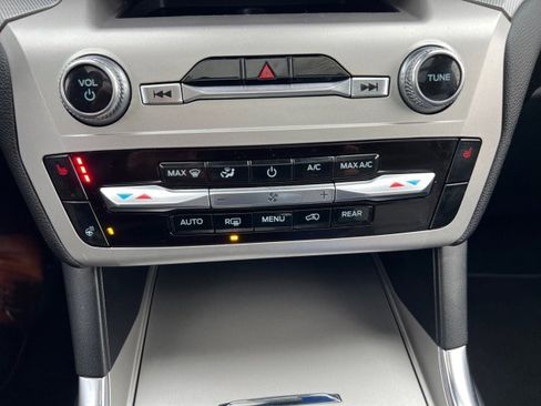 Certified 2022 Ford Explorer XLT w/ Equipment Group 202A image 15