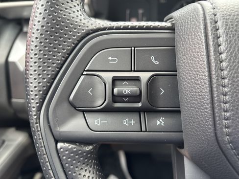 Certified 2026 Toyota Tacoma SR5 AWD/4WD image 18