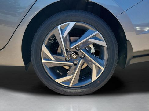 New 2026 Hyundai Elantra Limited image 7