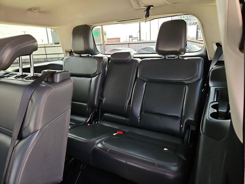 Used 2025 Ford Expedition Active image 9