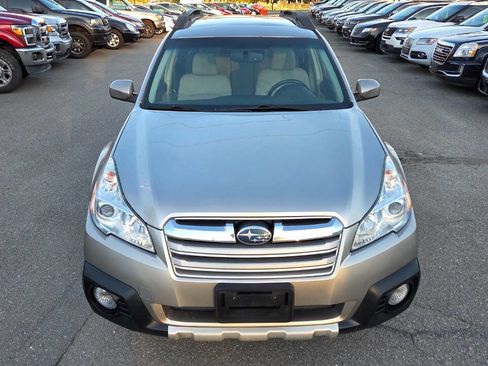 Used 2014 Subaru Outback 2.5i Limited image 2