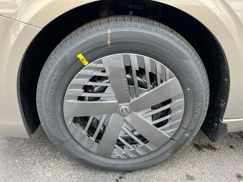 New 2026 Nissan Sentra SV w/ Floor Mat Package FWD image 9