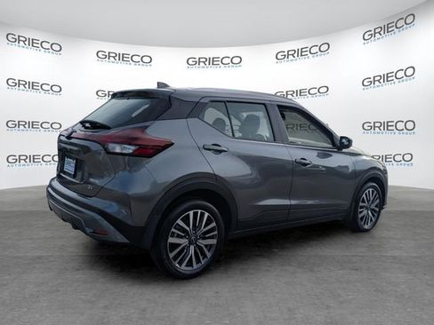 Used 2024 Nissan Kicks SV FWD image 7
