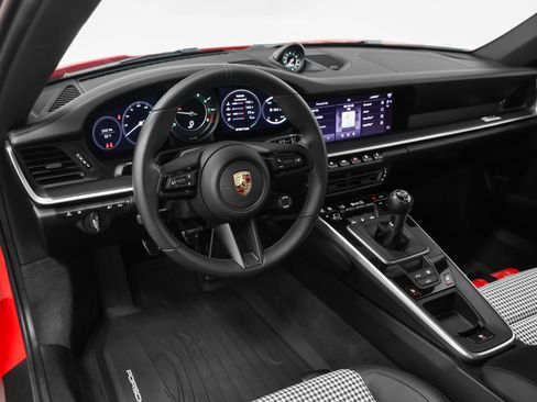 Certified 2024 Porsche 911 Carrera S RWD image 39