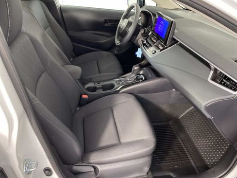 Used 2026 Toyota Corolla LE FWD image 11