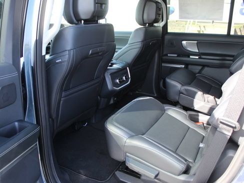 New 2027 Ford Expedition Platinum w/ Driver's Package AWD/4WD image 19