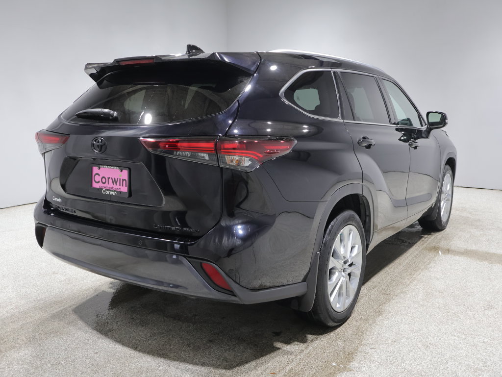 Used 2024 Toyota Highlander Limited AWD/4WD image 2