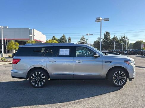 Used 2021 Lincoln Navigator L Reserve RWD image 3