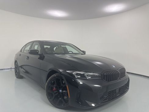 New 2026 BMW 330i xDrive Sedan w/ M Sport Package AWD/4WD image 17