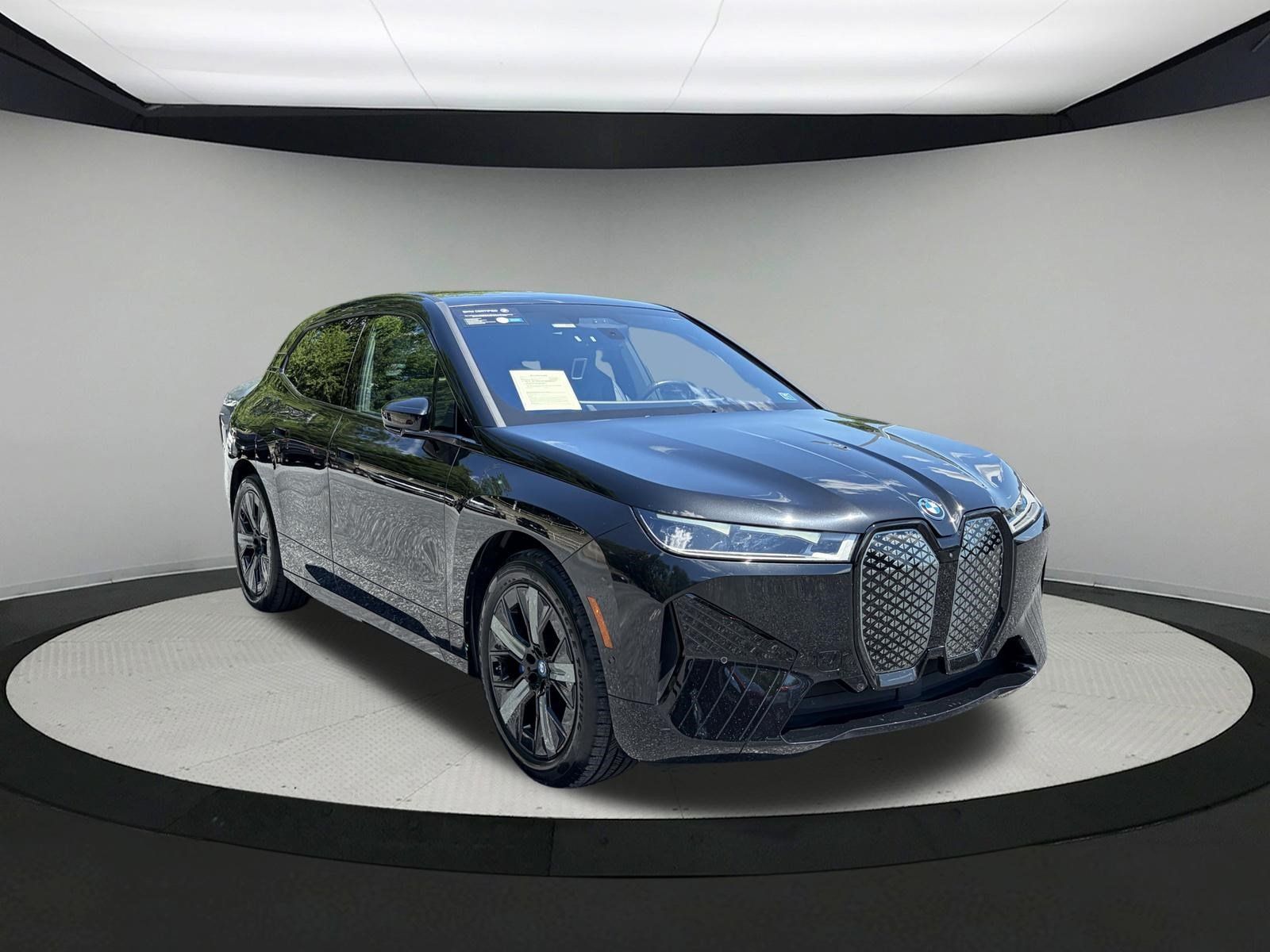 Certified 2023 BMW iX M60 w/ Executive Package AWD/4WD image 3