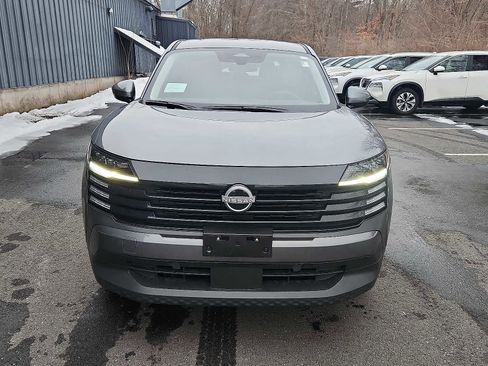 Certified 2025 Nissan Kicks SV w/ Illumination Package image 2