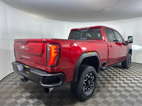 Used 2024 GMC Sierra 2500 AT4X image 3