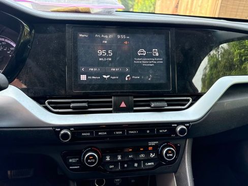 Used 2022 Kia Niro LX FWD image 10