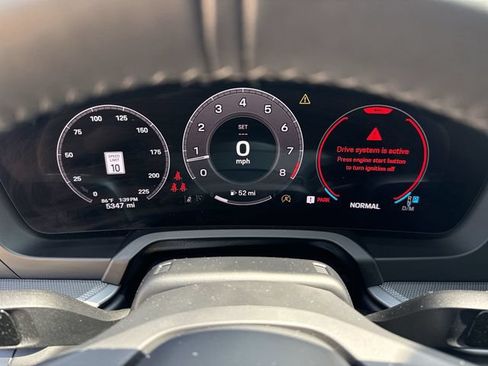 Used 2025 Porsche 911 Carrera S RWD image 16