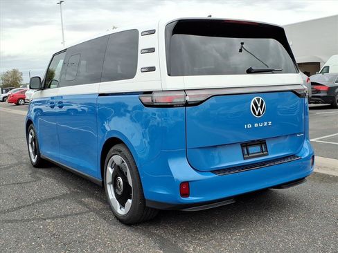 New 2025 Volkswagen ID. Buzz Pro S Plus image 5